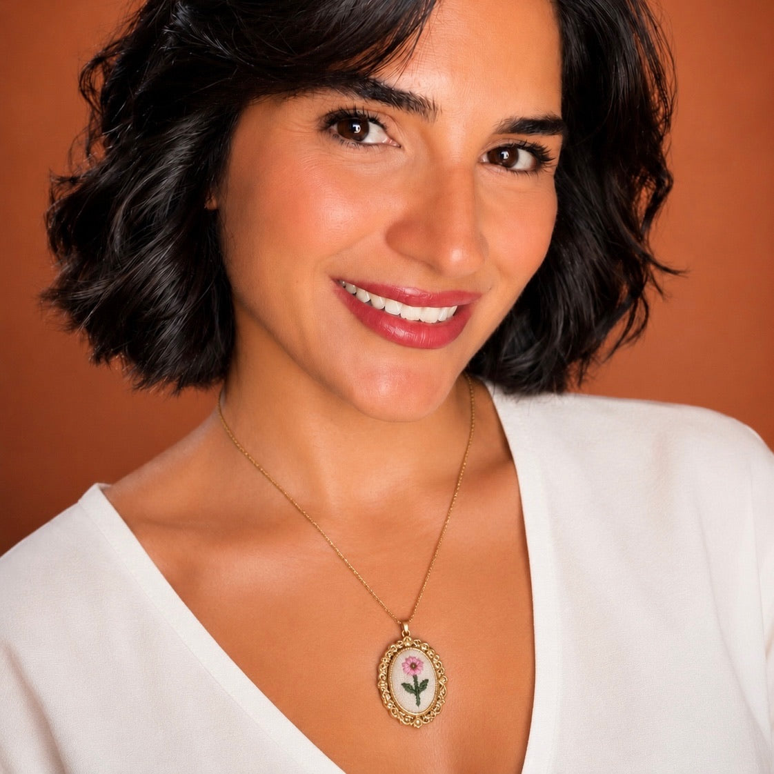 COLLANA RICAMI